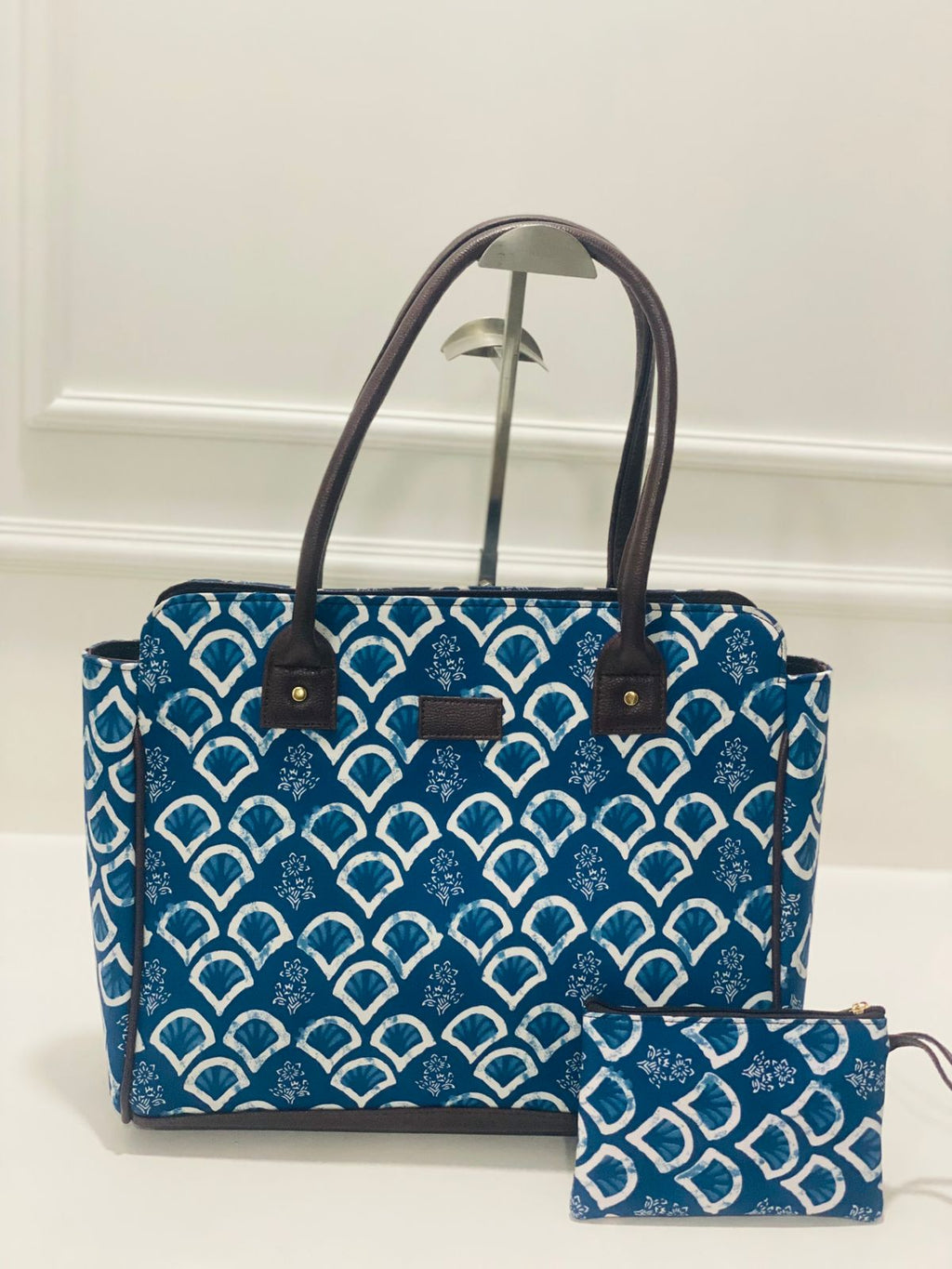 Teal Arc Spacious Laptop Bag