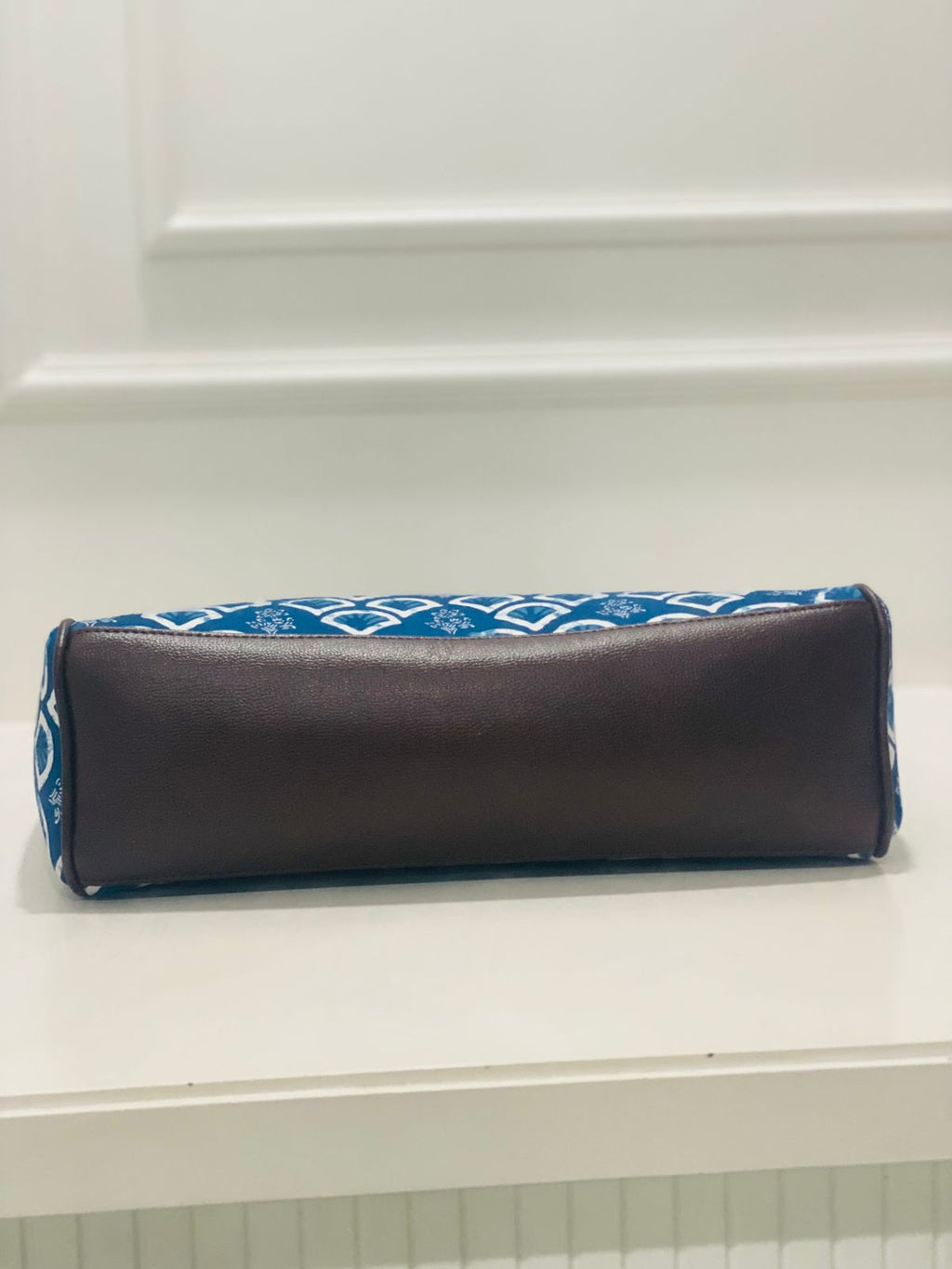 Teal Arc Spacious Laptop Bag