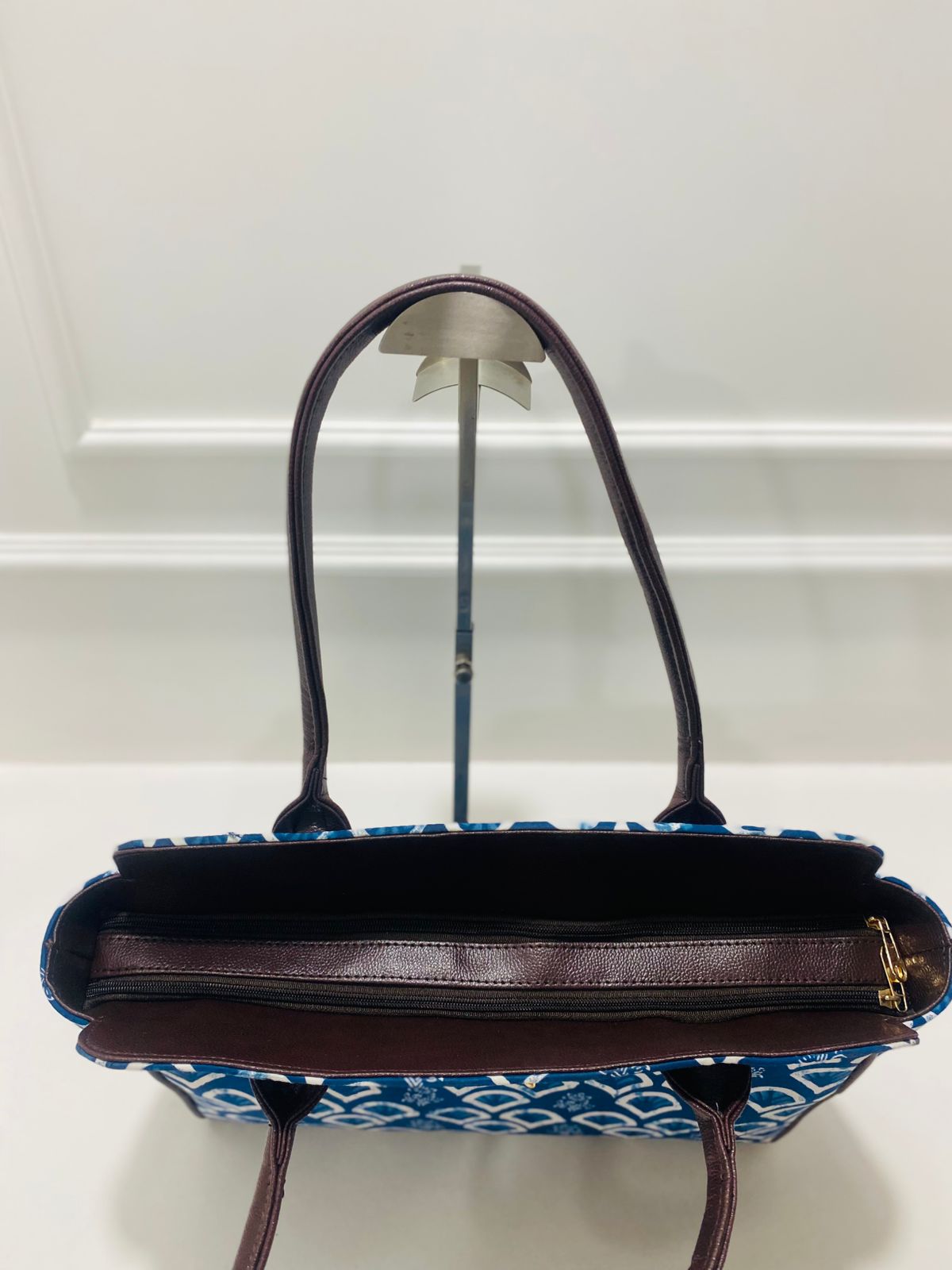 Teal Arc Spacious Laptop Bag