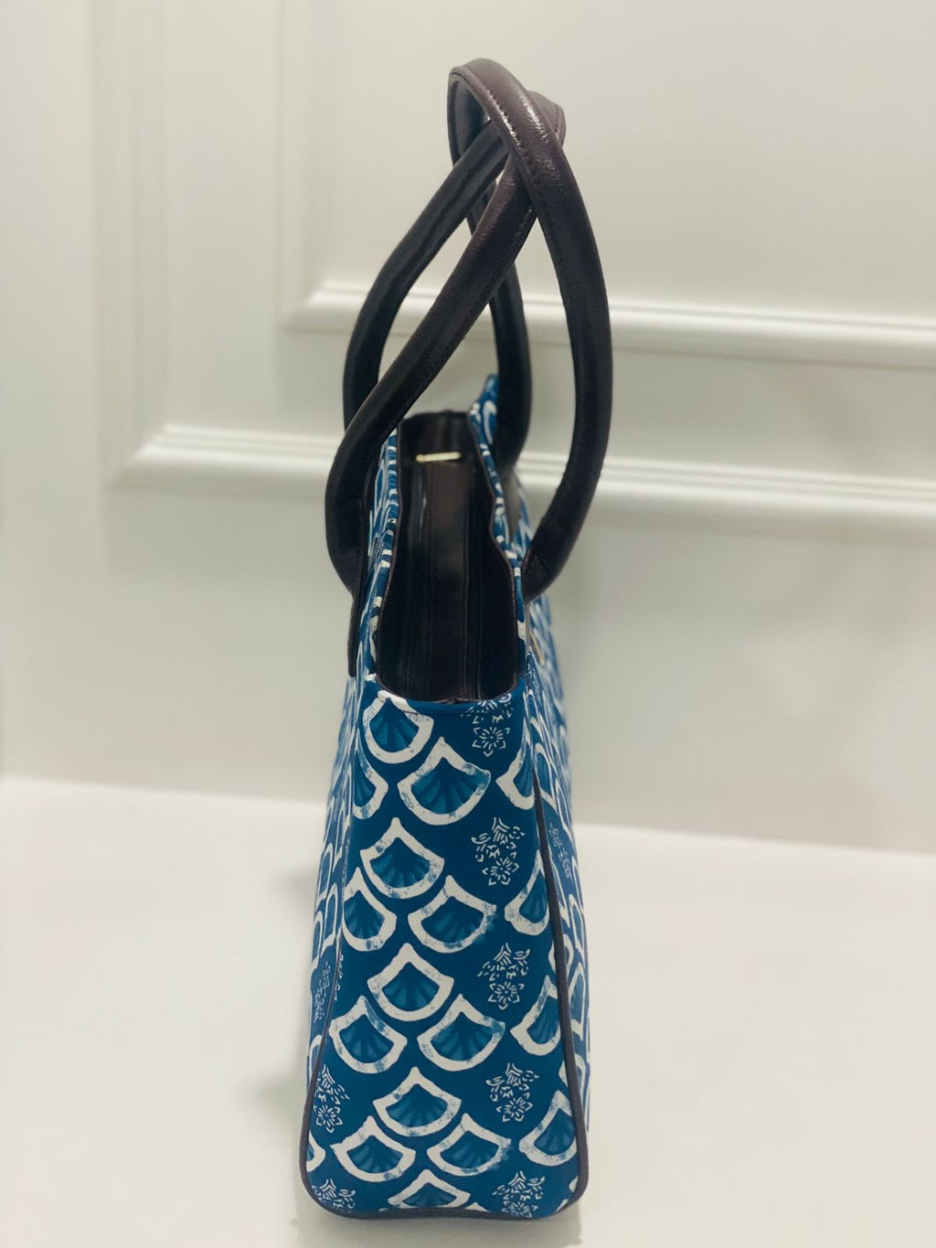 Teal Arc Spacious Laptop Bag