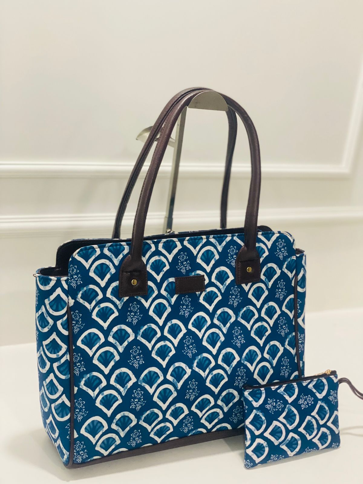 Teal Arc Spacious Laptop Bag
