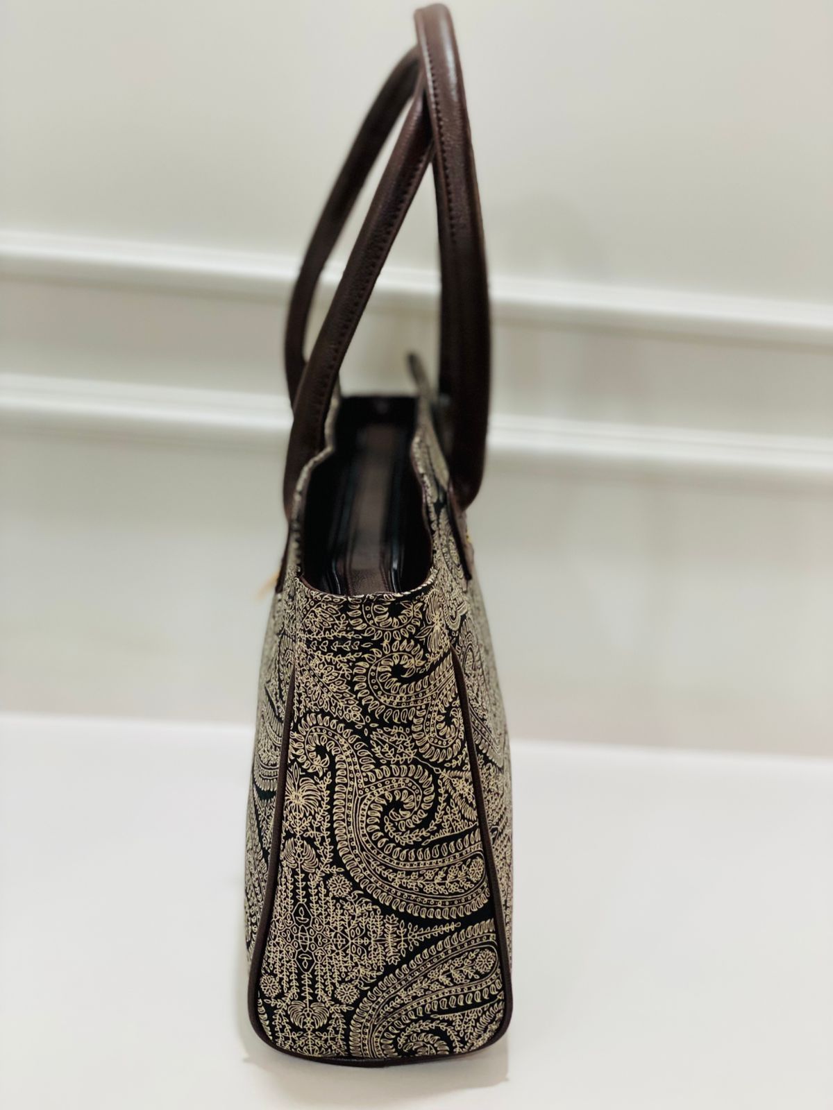 Black Mandla Spacious Laptop Bag