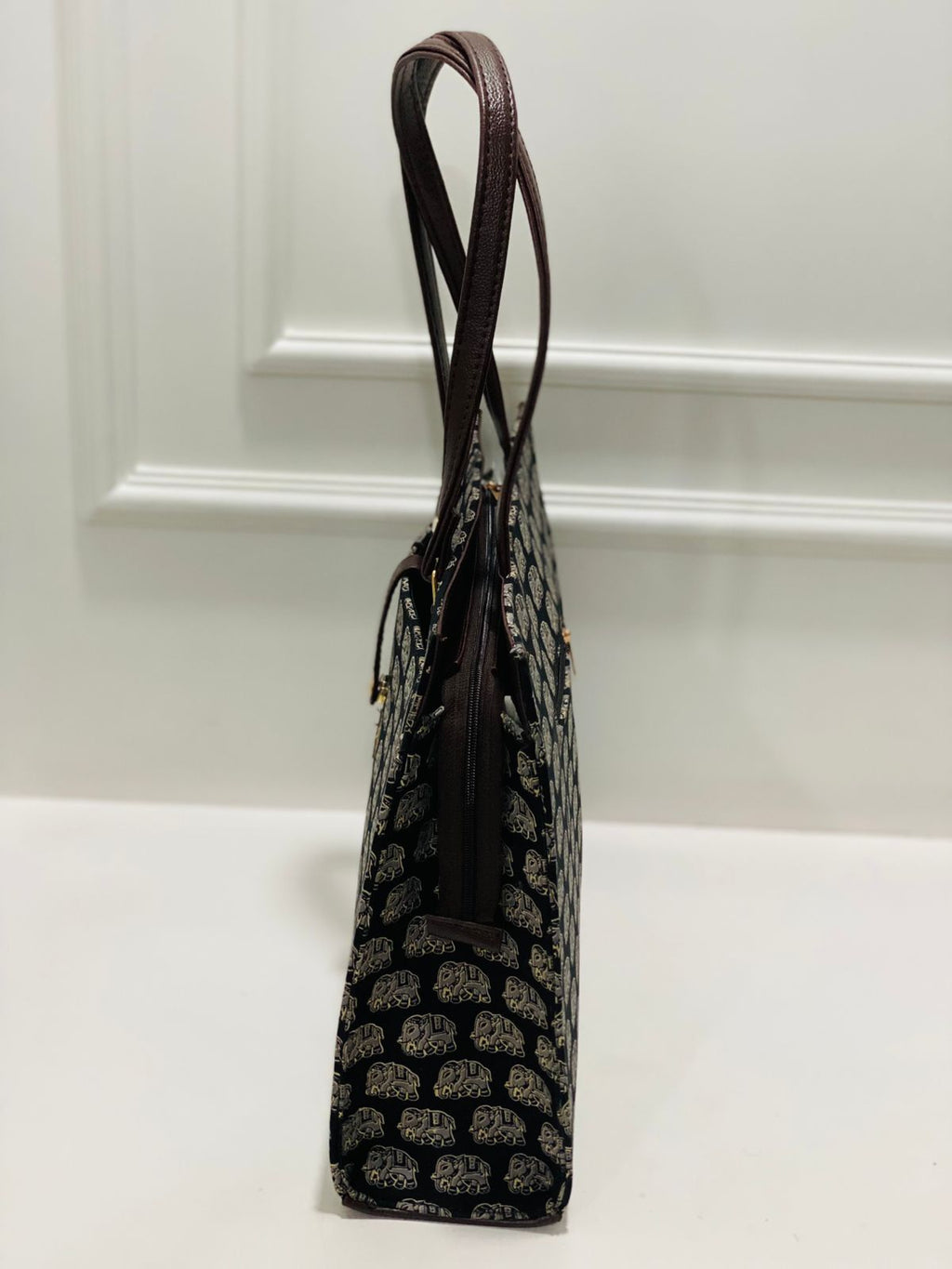 Royal Elephant Statement Laptop Bag