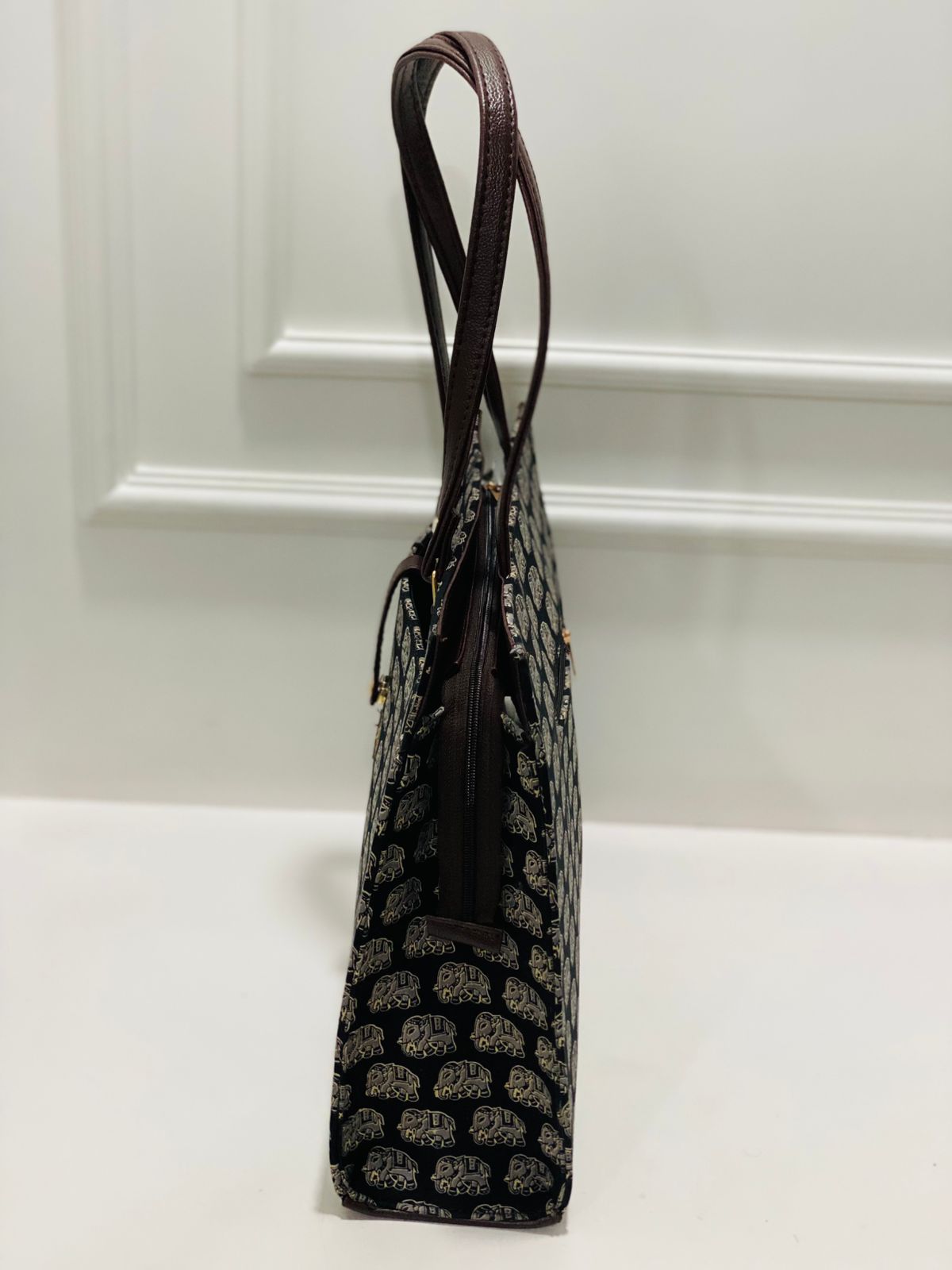 Royal Elephant Statement Laptop Bag