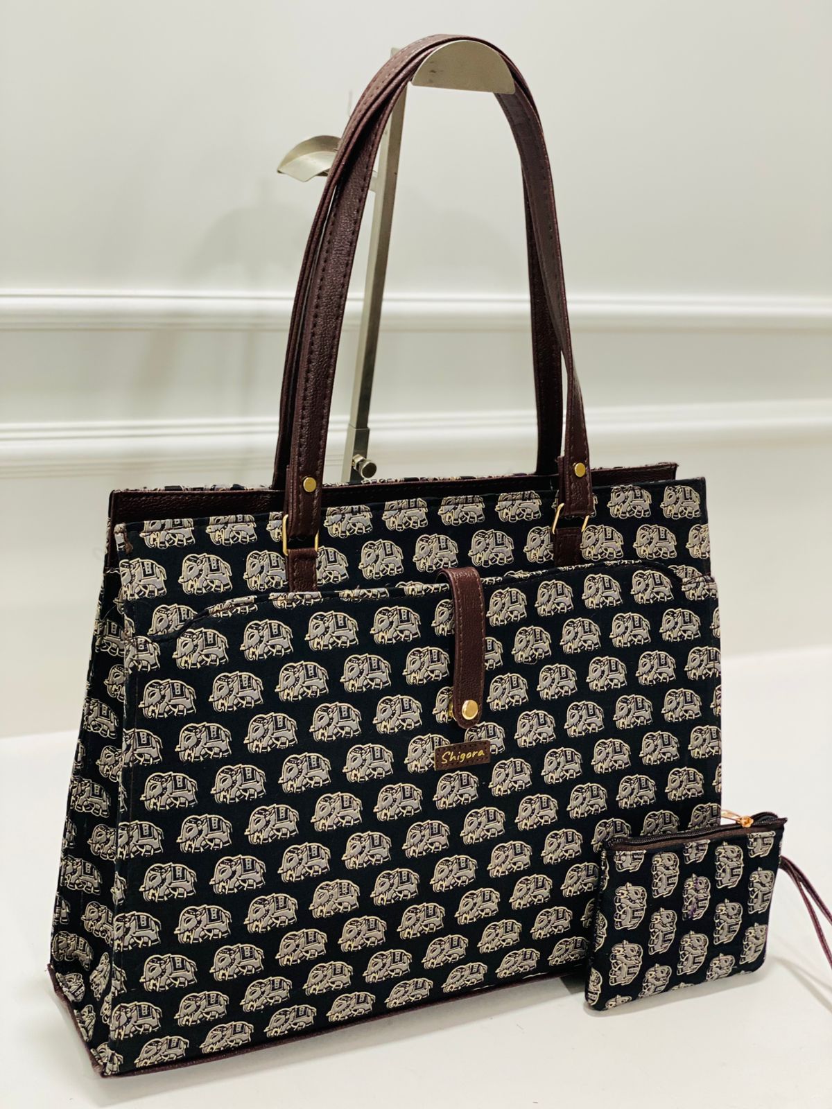 Royal Elephant Statement Laptop Bag