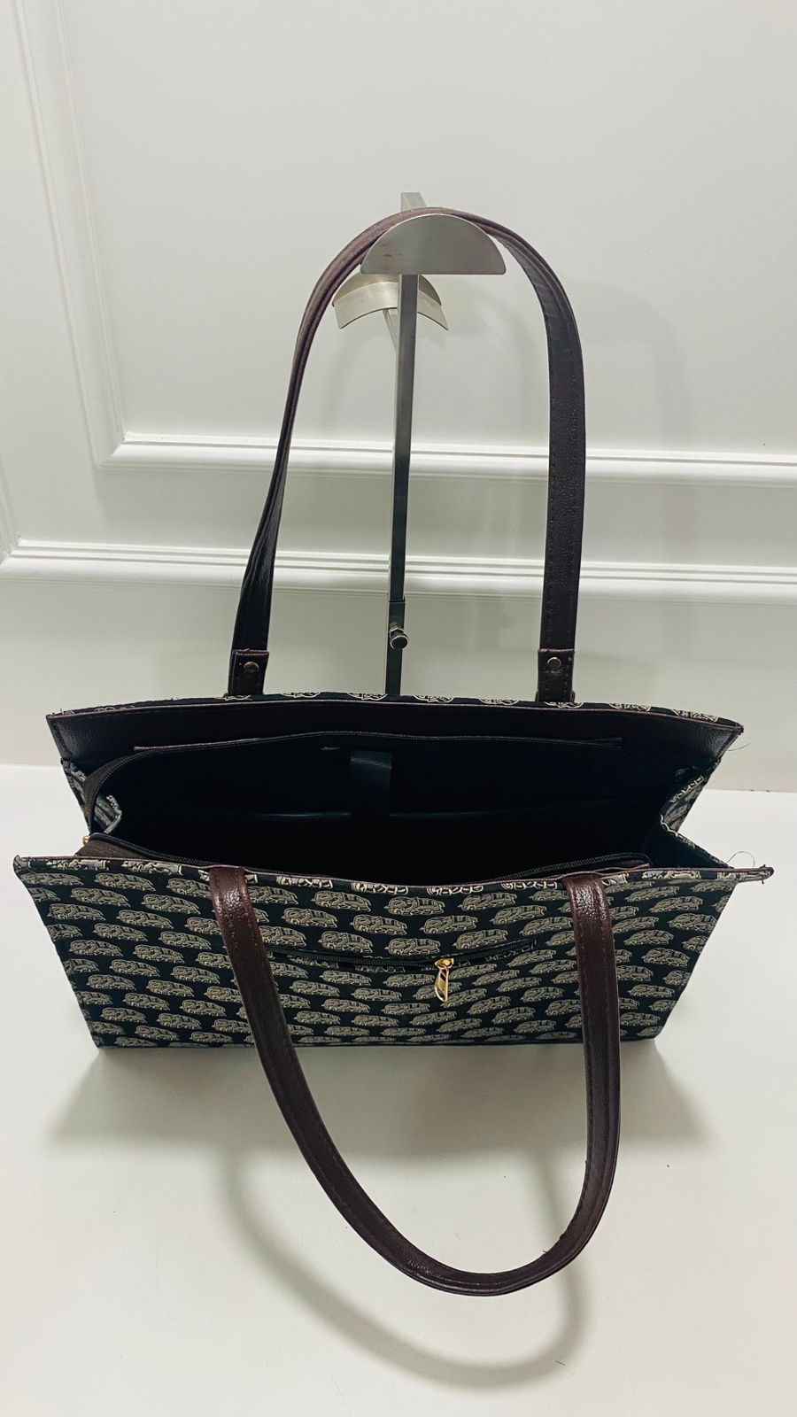 Royal Elephant Statement Laptop Bag